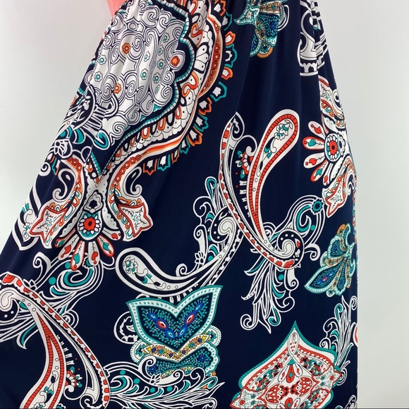 Beautiful Maxi Dress - Picture 6 of 7